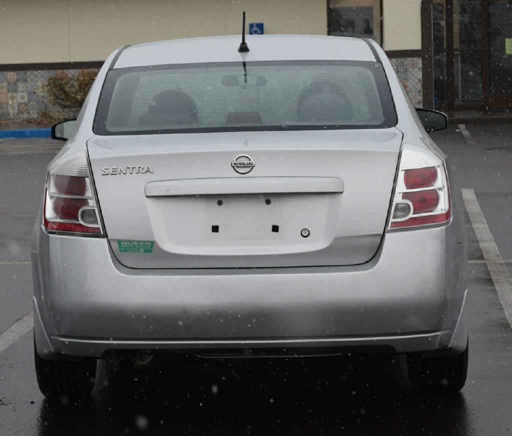 2009 Nissan Sentra Image 2