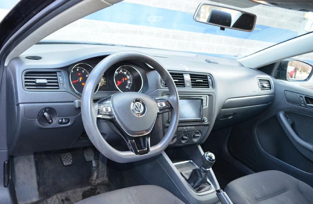 2016 Volkswagen Jetta Image 3