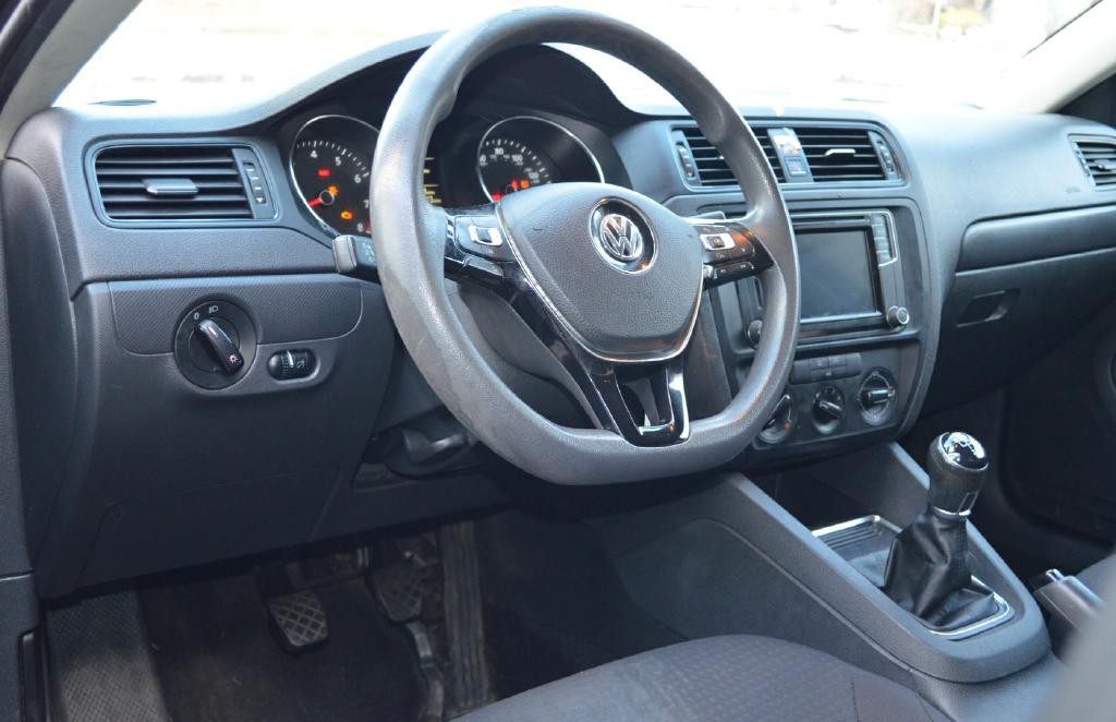 2016 Volkswagen Jetta Image 5