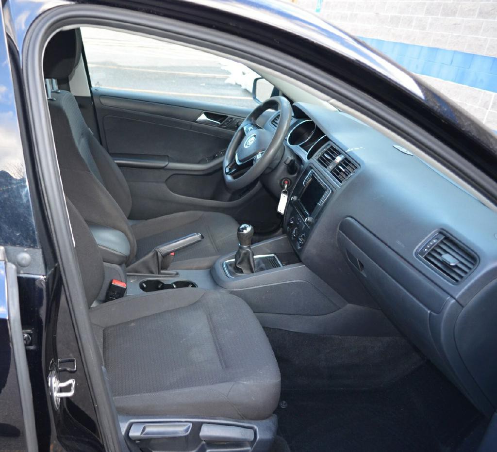 2016 Volkswagen Jetta Image 6
