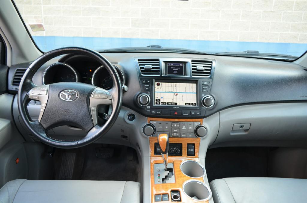 2008 Toyota Highlander Image 2