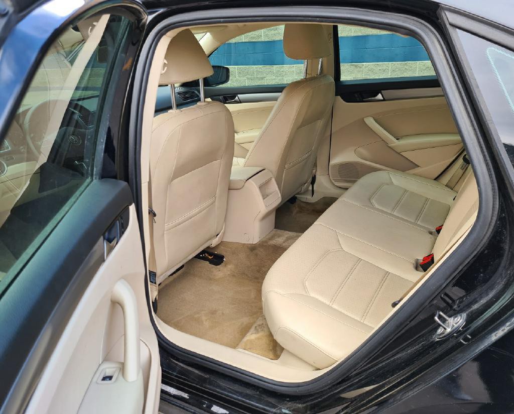 2014 Volkswagen Passat Image 6