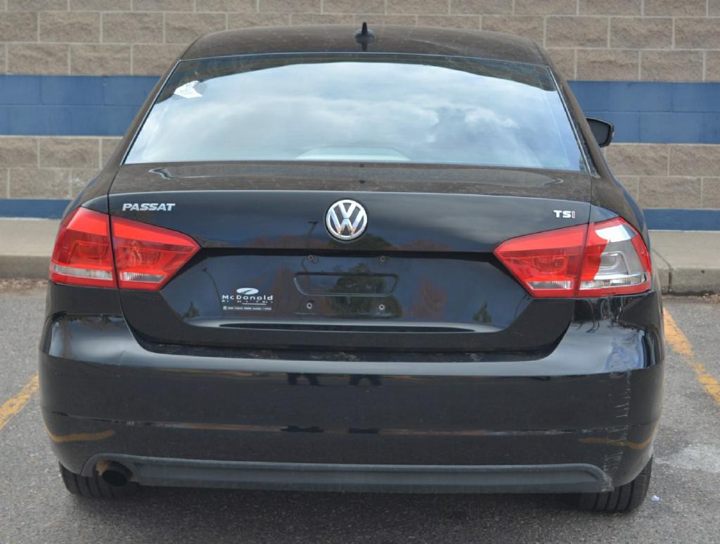 2014 Volkswagen Passat Image 8