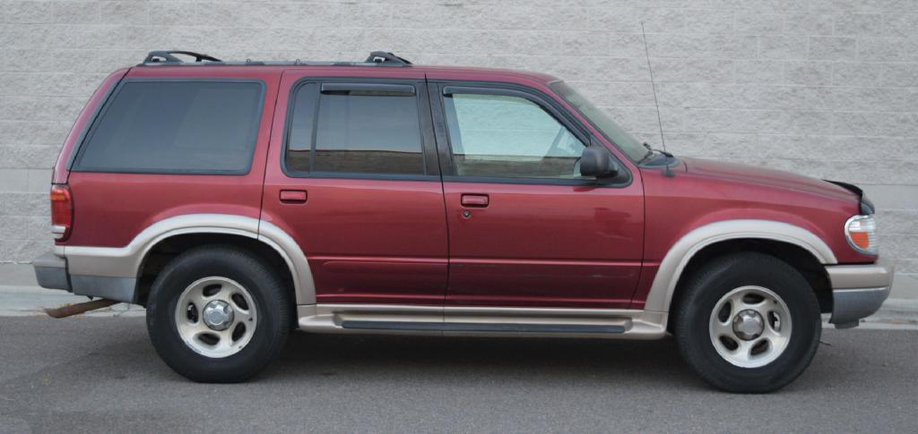 2000 Ford Explorer Image 5