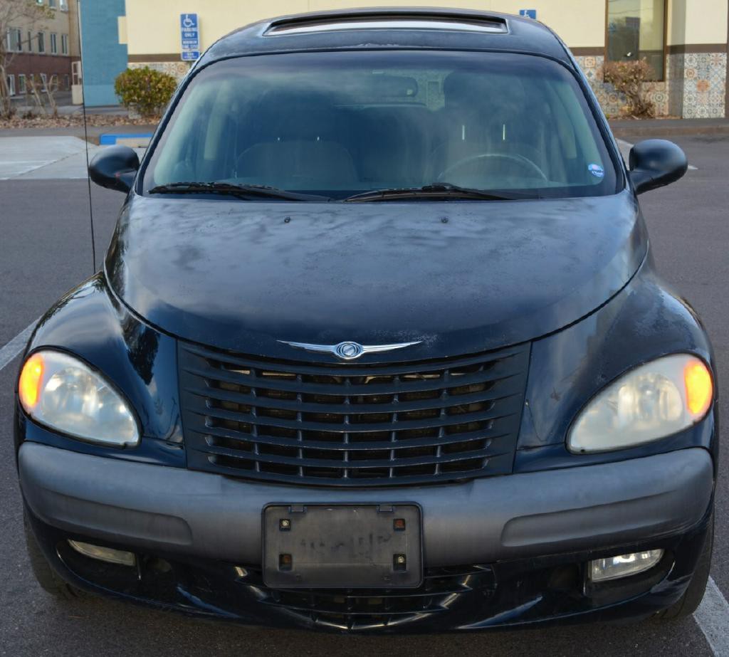 2001 Chrysler PT Cruiser Image 2