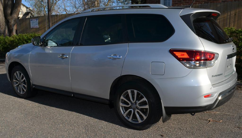 2015 Nissan Pathfinder Image 10