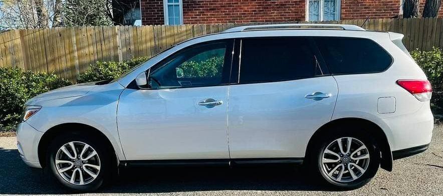 2015 Nissan Pathfinder Image 12