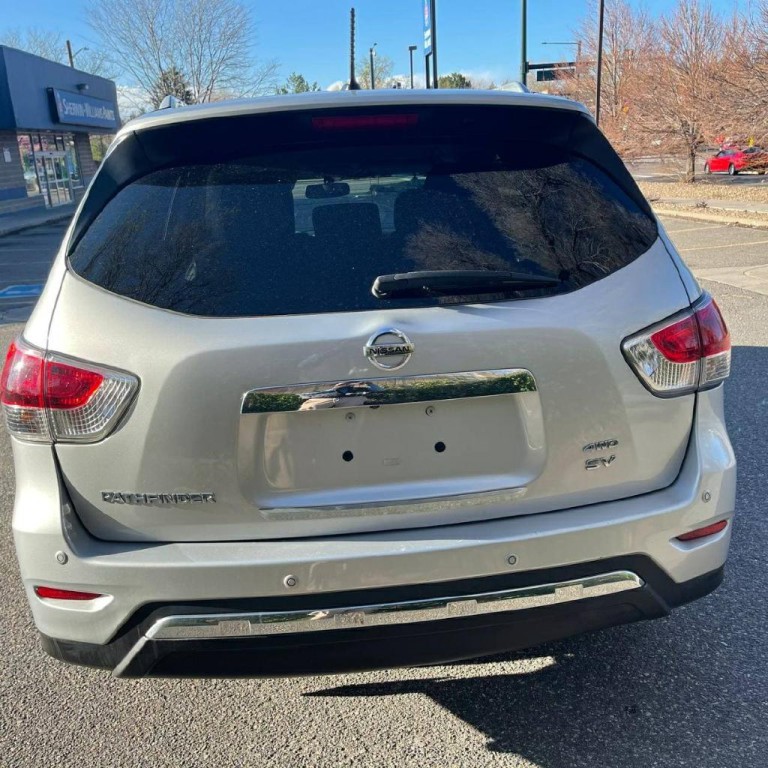 2015 Nissan Pathfinder Image 15
