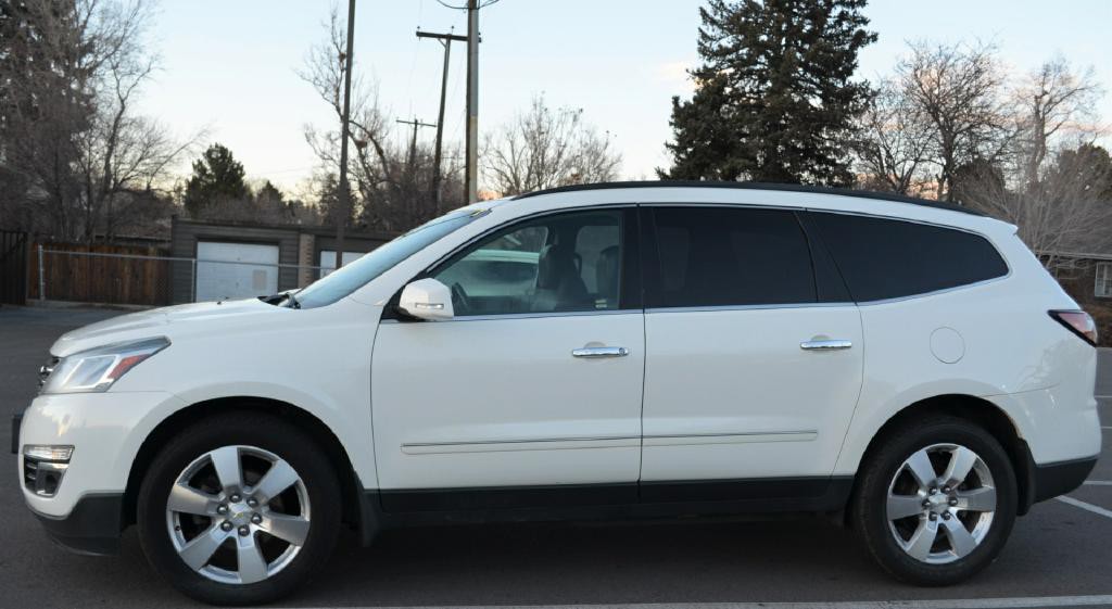 2013 Chevrolet Traverse Image 3