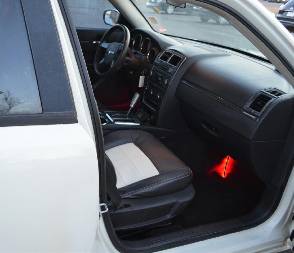 2008 Dodge Charger Image 8