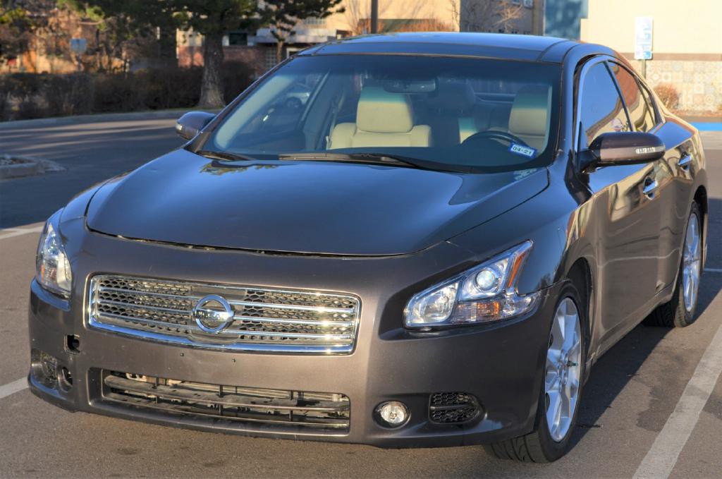 2012 Nissan Maxima Image 2