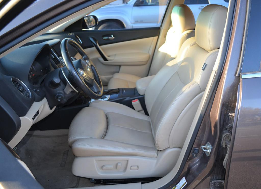 2012 Nissan Maxima Image 6