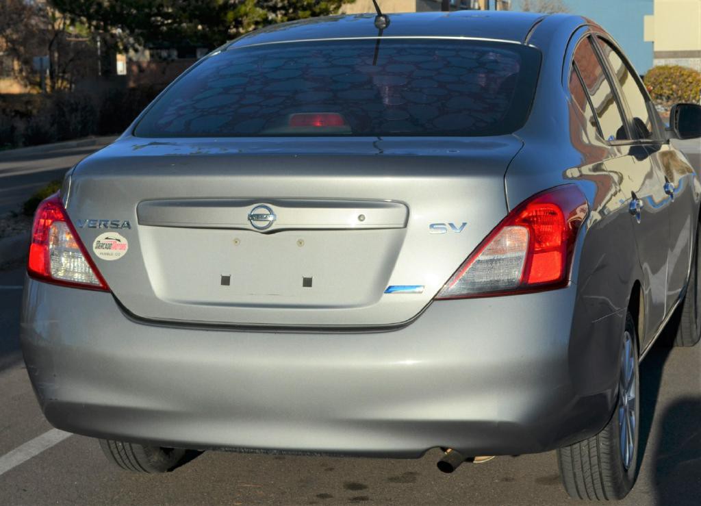 2012 Nissan Versa Image 9