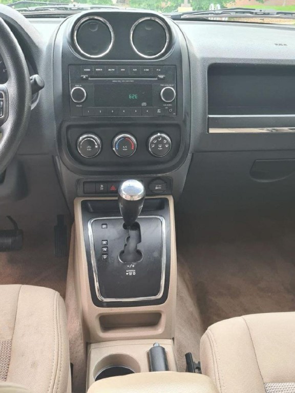 2012 Jeep Compass Image 6