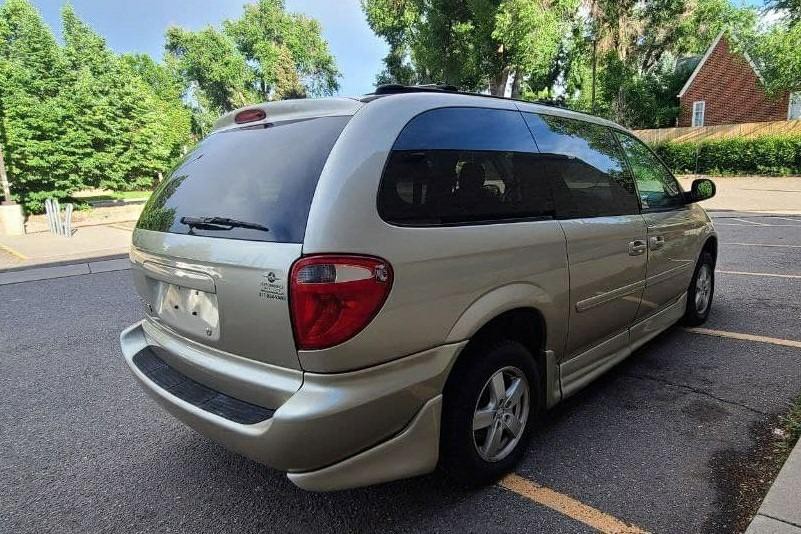 2006 Dodge Grand Caravan Image 4