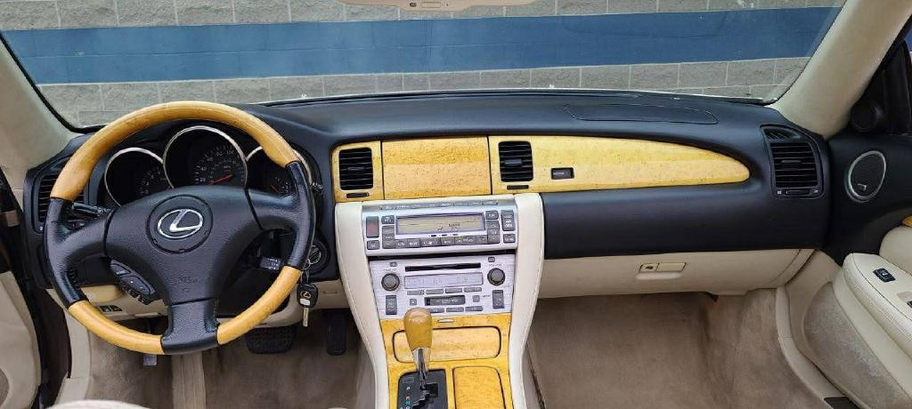 2005 Lexus SC 430 Image 8