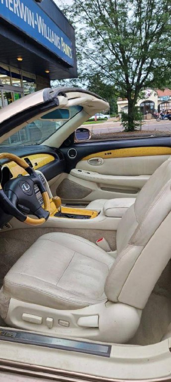 2005 Lexus SC 430 Image 11