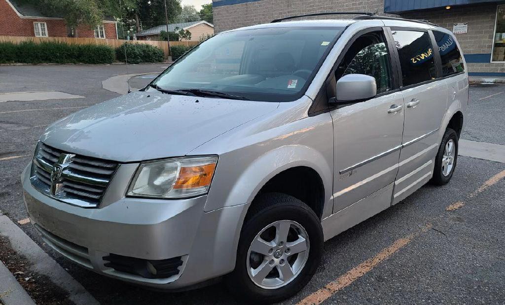 2010 Dodge Grand Caravan Image 3