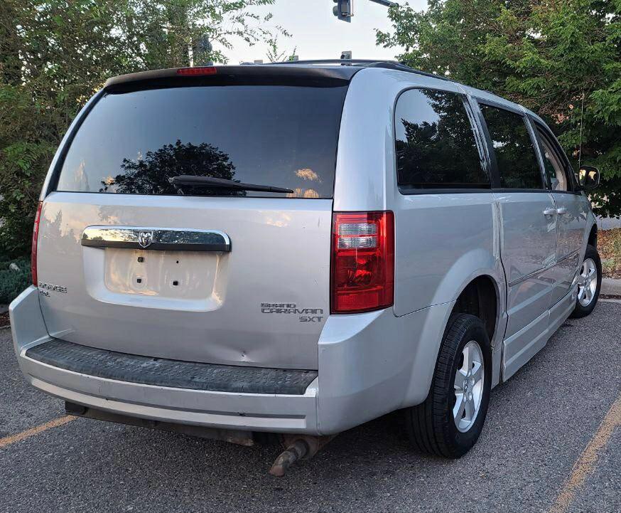 2010 Dodge Grand Caravan Image 6