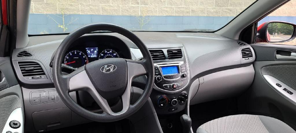 2013 Hyundai Accent Image 7