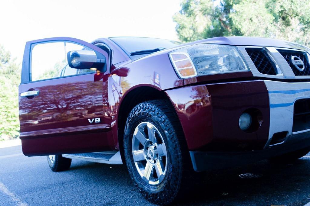 2007 Nissan Armada Image 2