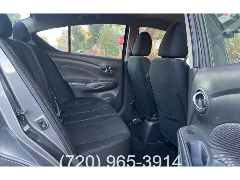 2017 Nissan Versa Image 5