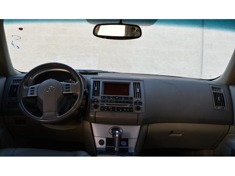 2003 INFINITI FX35 Image 2
