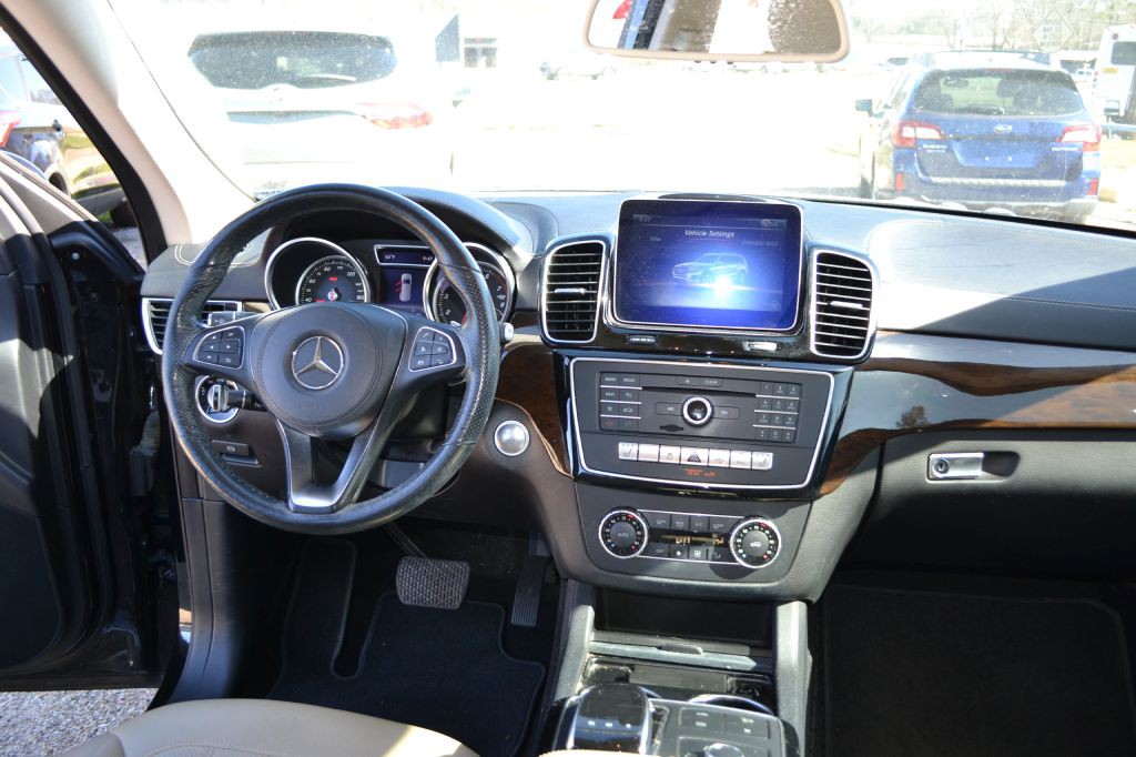 2017 Mercedes-Benz GLS-Class Image 7