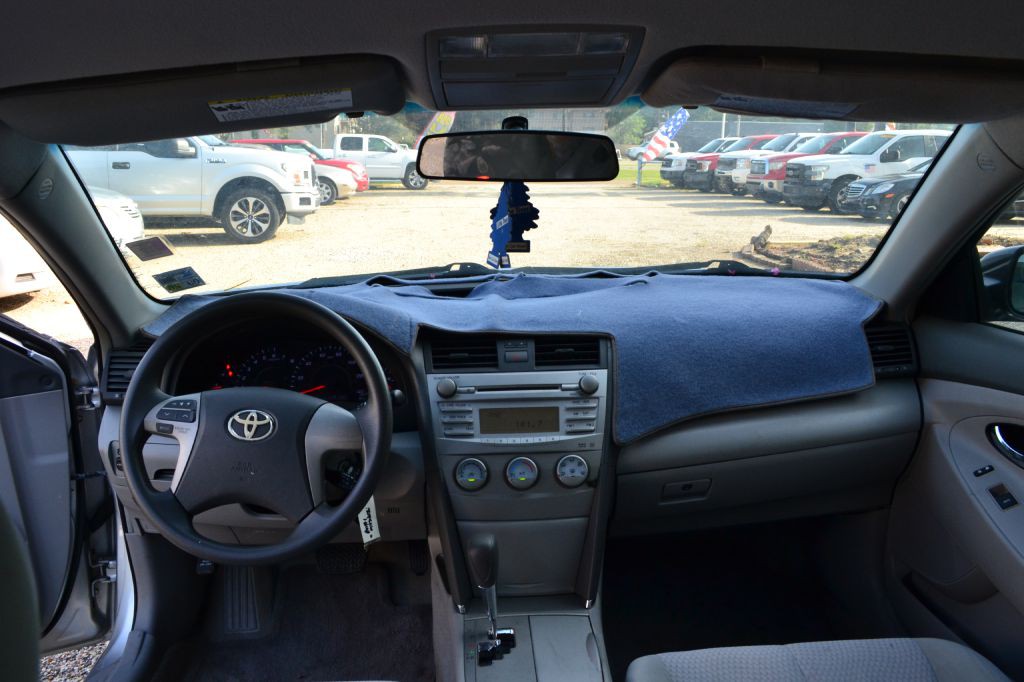 2011 Toyota Camry Image 7