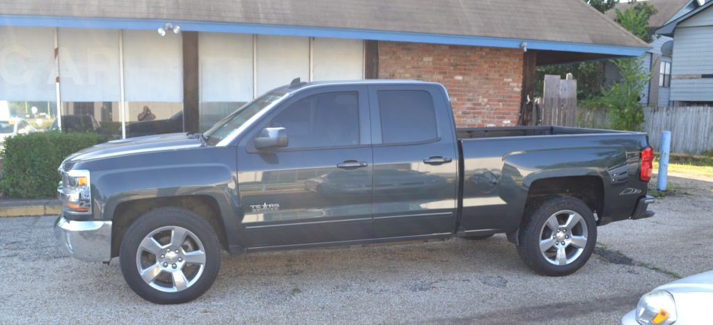 2018 Chevrolet Silverado 1500 Image 2