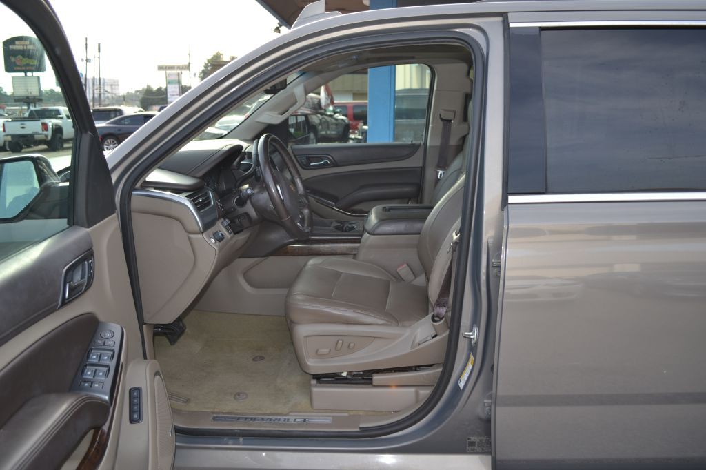2018 Chevrolet Suburban Image 5