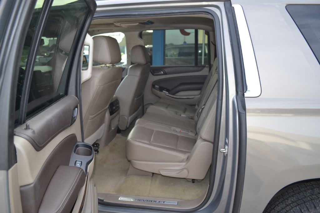 2018 Chevrolet Suburban Image 6