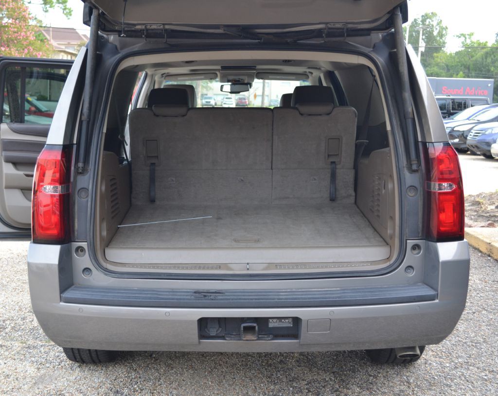 2018 Chevrolet Suburban Image 7