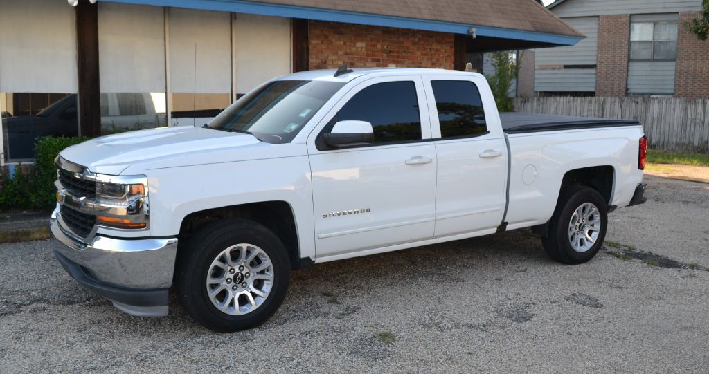 2018 Chevrolet Silverado 1500 Image 2