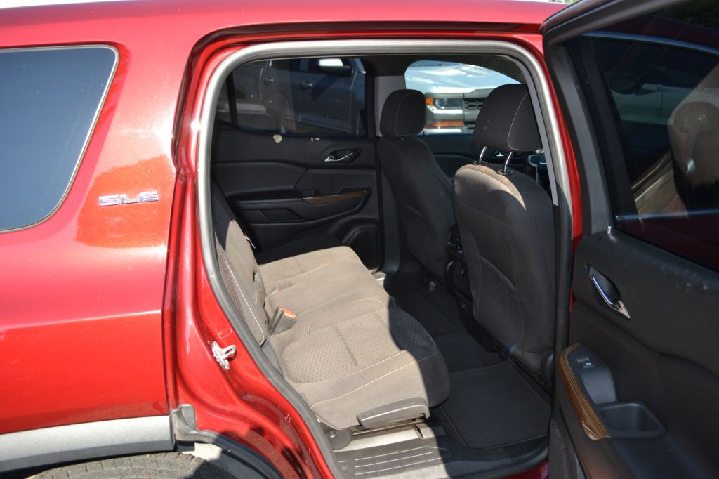 2017 GMC Acadia Image 6