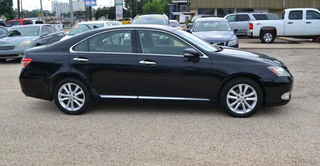 2012 Lexus ES Image 2