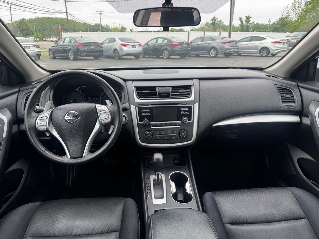 2017 Nissan Altima Image 7