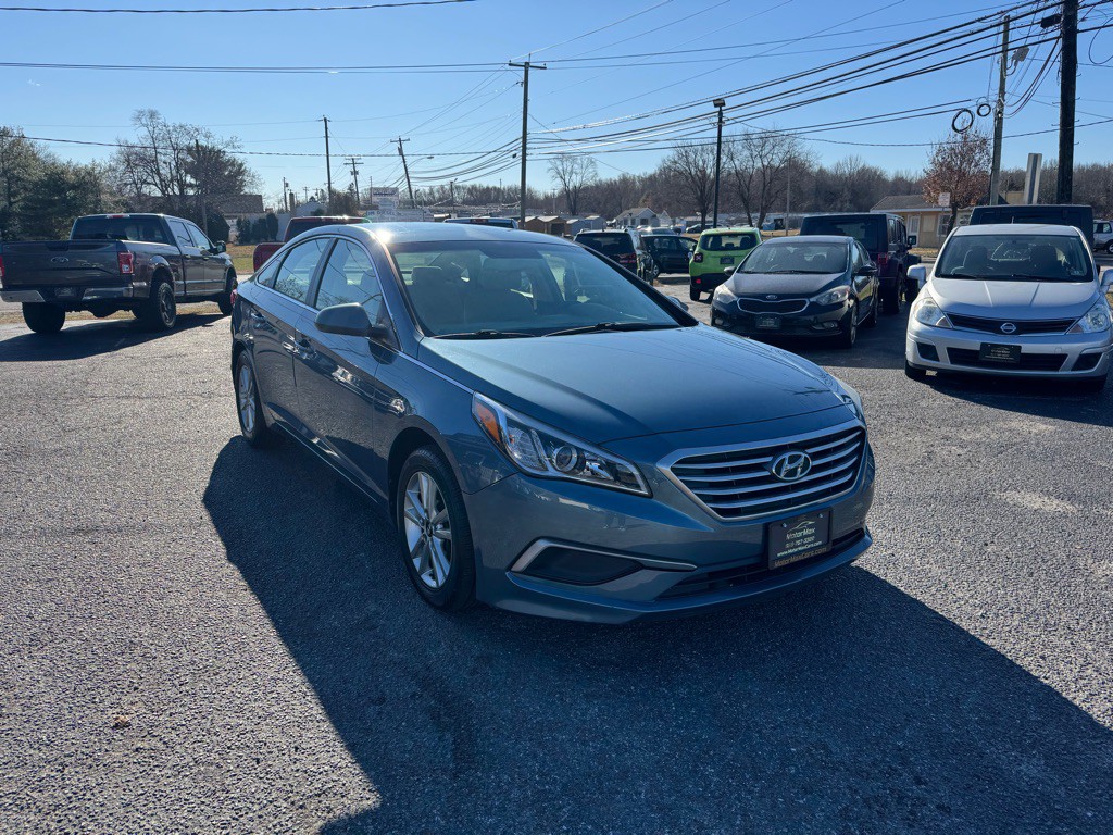 2017 Hyundai Sonata Image 4