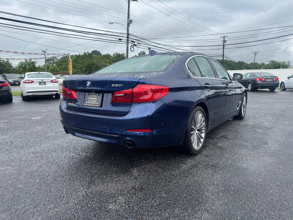 2017 BMW 5 Series Image 3