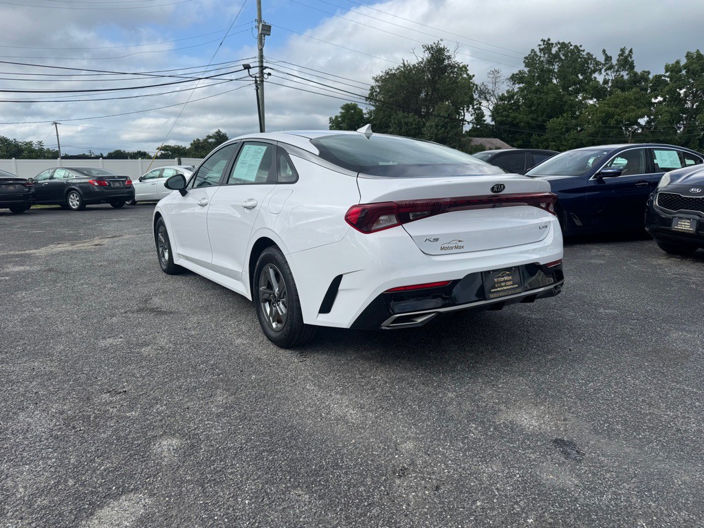 2021 Kia K5 Image 2