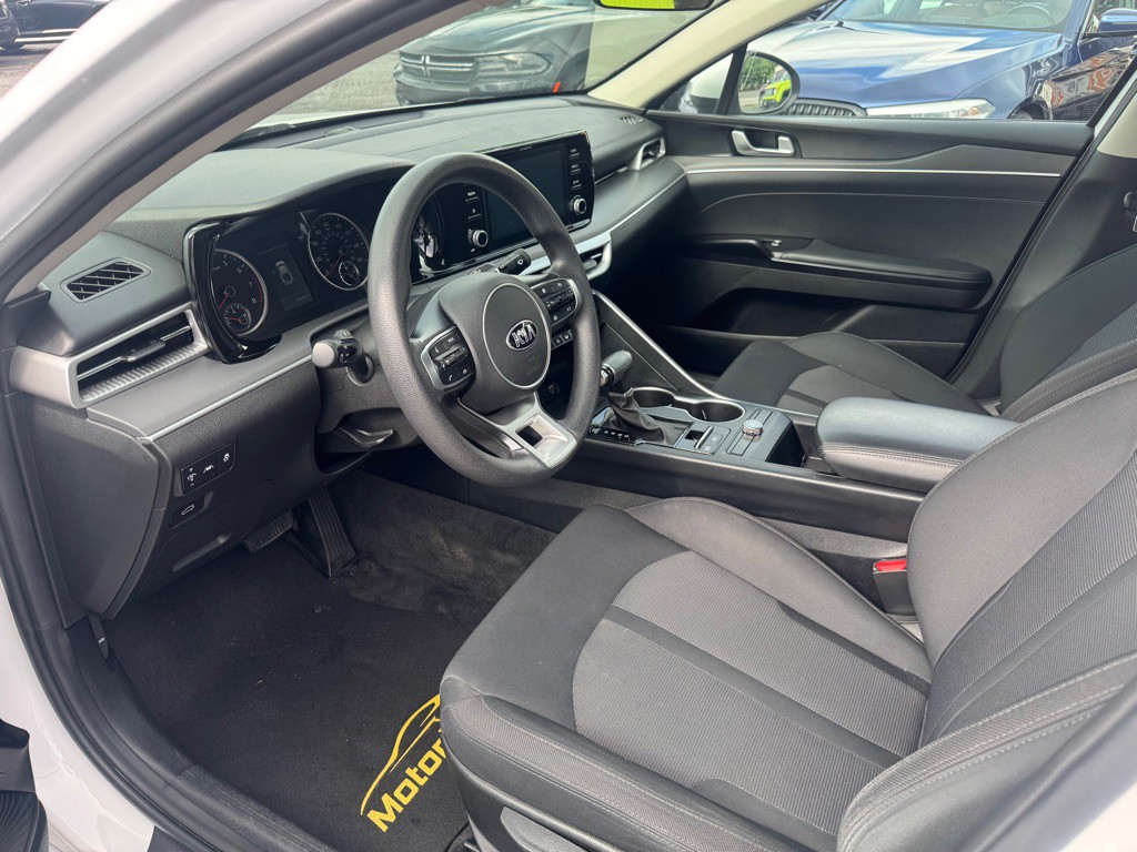 2021 Kia K5 Image 5