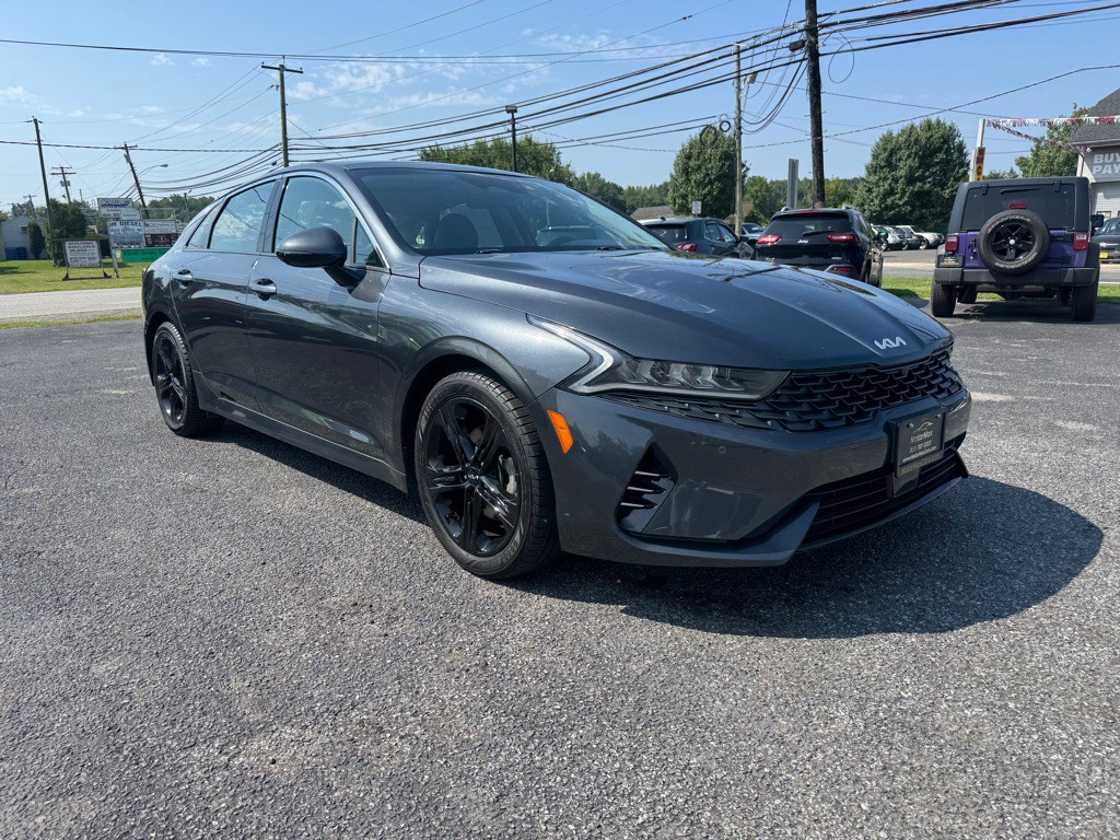 2022 Kia K5 Image 4
