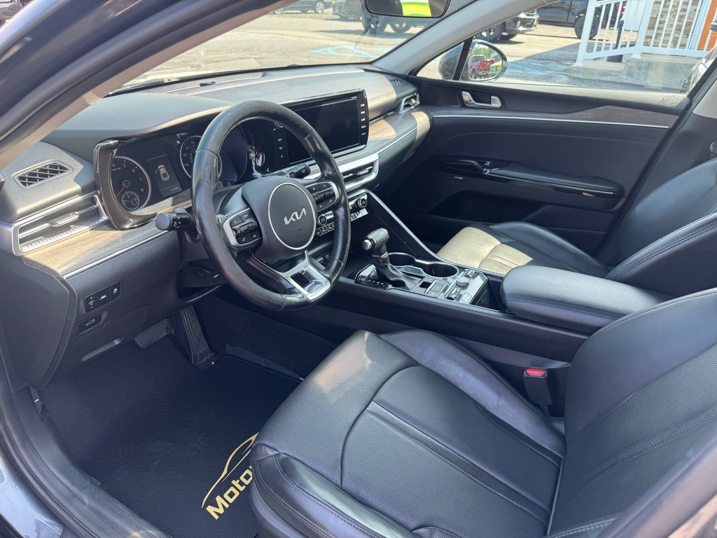 2022 Kia K5 Image 5
