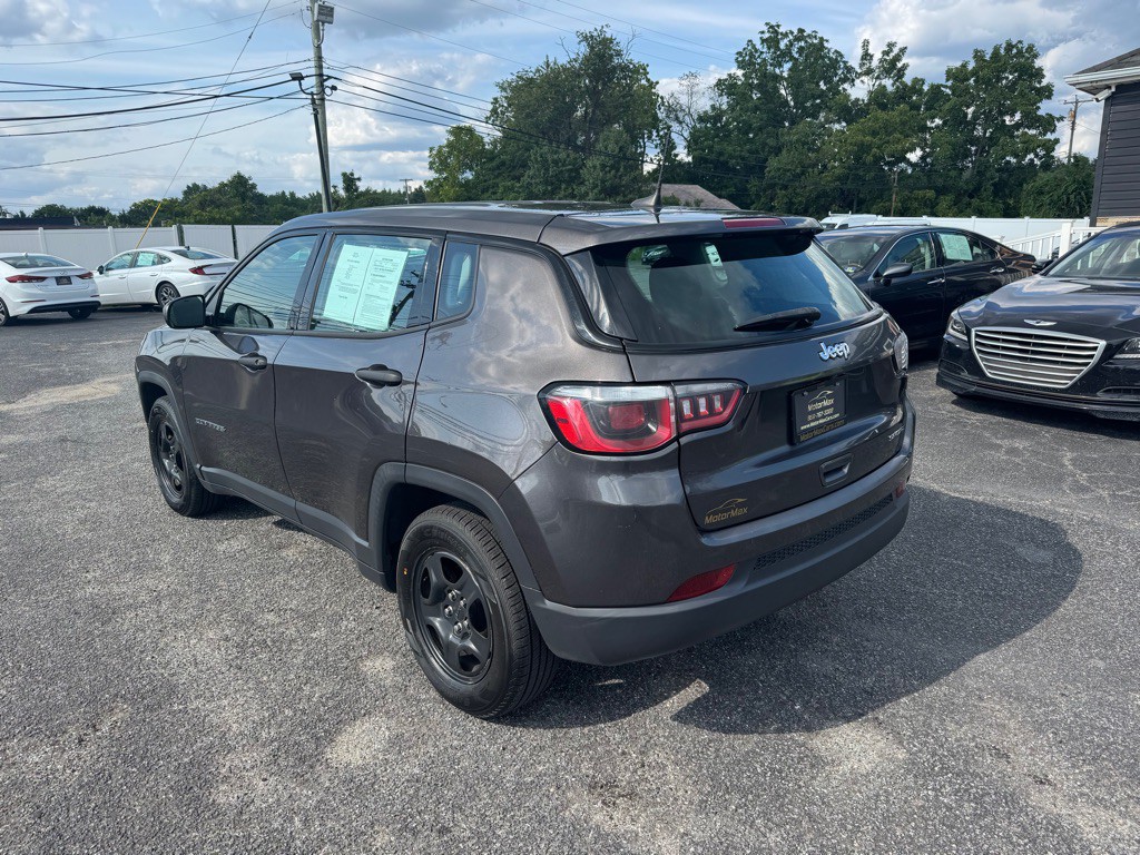 2019 Jeep Compass Image 2