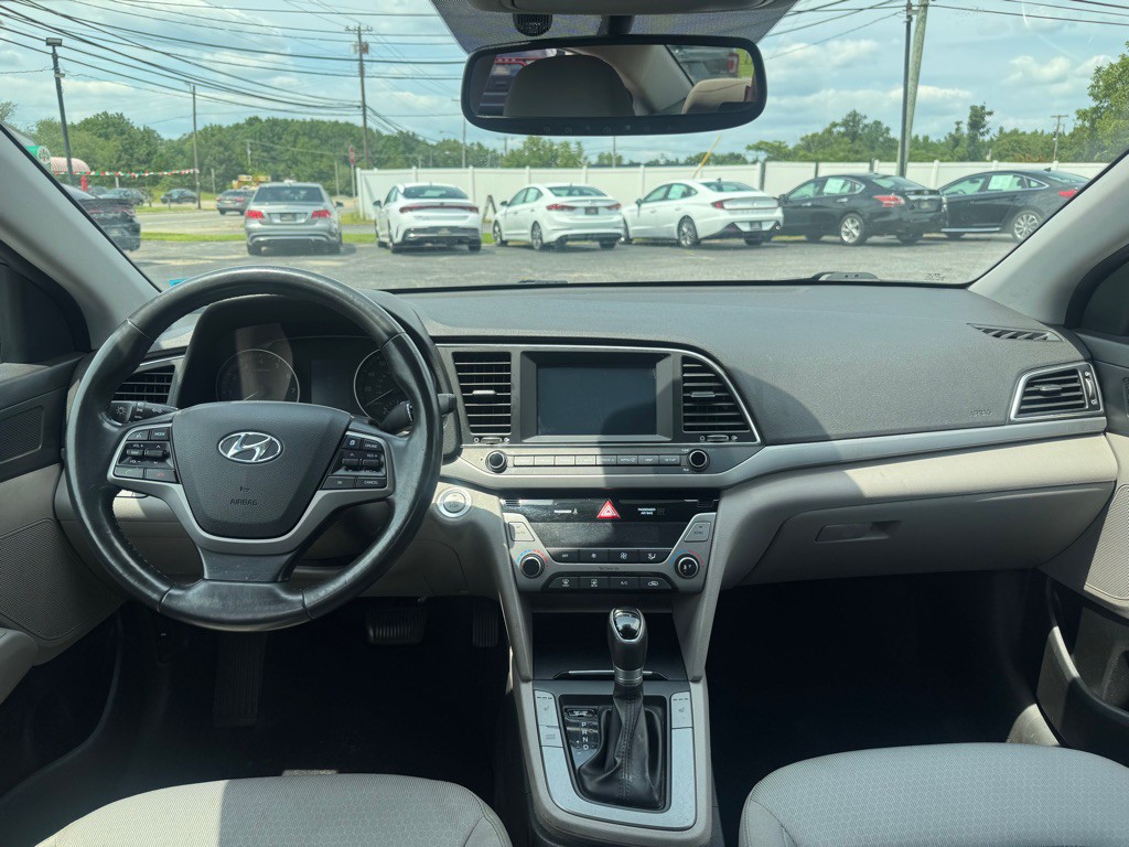 2018 Hyundai Elantra Image 7
