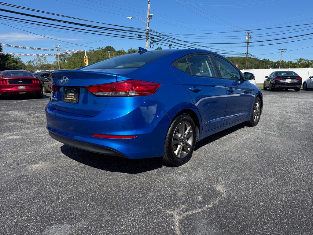 2018 Hyundai Elantra Image 3