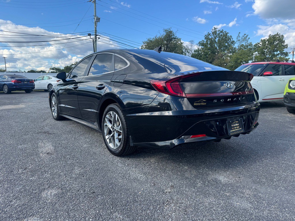 2021 Hyundai Sonata Image 2