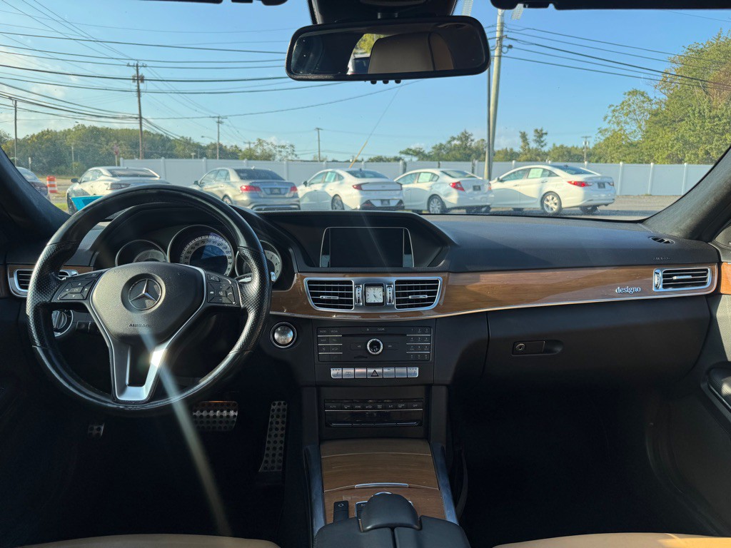 2016 Mercedes-Benz E-Class Image 7