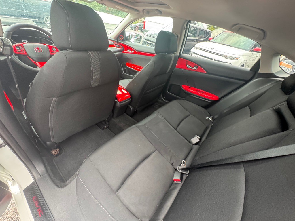 2017 Honda Civic Image 6