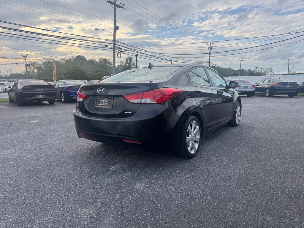 2011 Hyundai Elantra Image 3